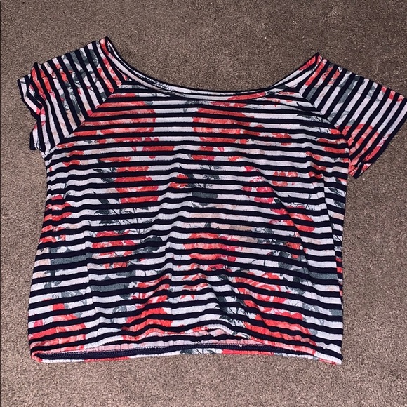 Aeropostale Rose, blue striped crop top - Picture 2 of 4